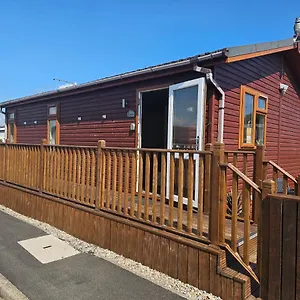  Holiday home Captivatingly Stunning 2-bed In United Kingdom