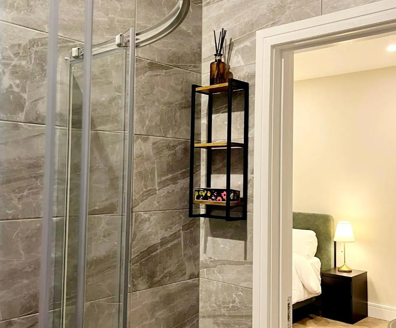 Attic Room In Citywest Dublín